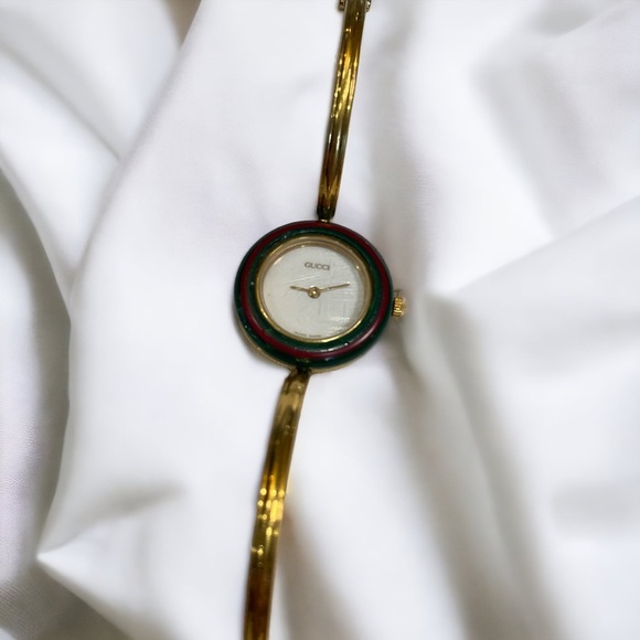 Vintage Gucci Watch Interchangeable Bezel - Picture 2 of 6